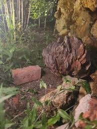 Rose Rock Monument workshop and showroom in Alamogordo, New Mexico